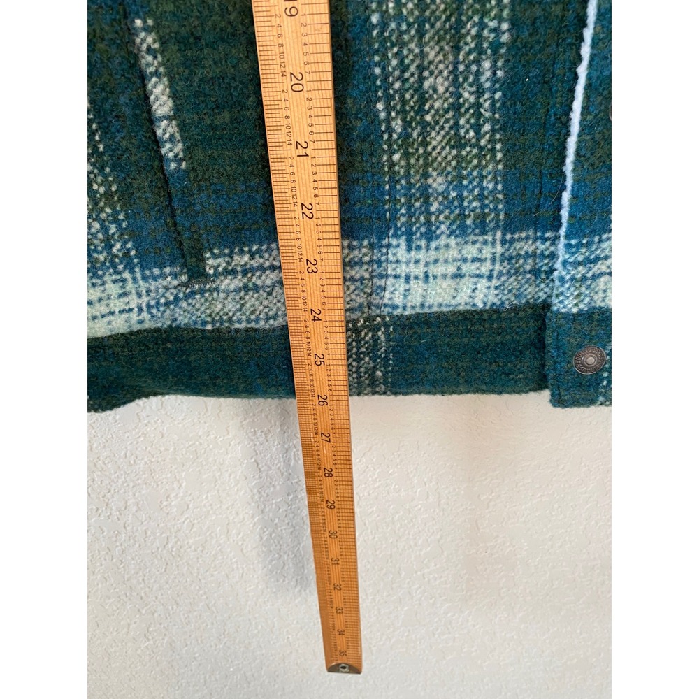 Levi's Sherpa Trucker Jacket Plaid Fleece Lined Warm Winter Coat L - Picture 5 of 6
